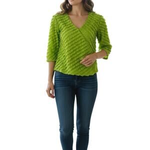 Draper’s & Damon’s Petite Medium Green Dragon Scale Ruffle Top 3/4 Sleeve